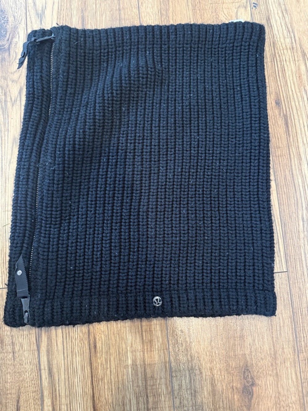 lululemon Black Chunky Ribbed Knit Neck Warmer